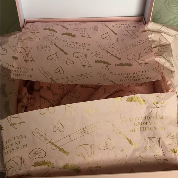 Too faced limited edition better then sex pumps - Picture 2 of 8